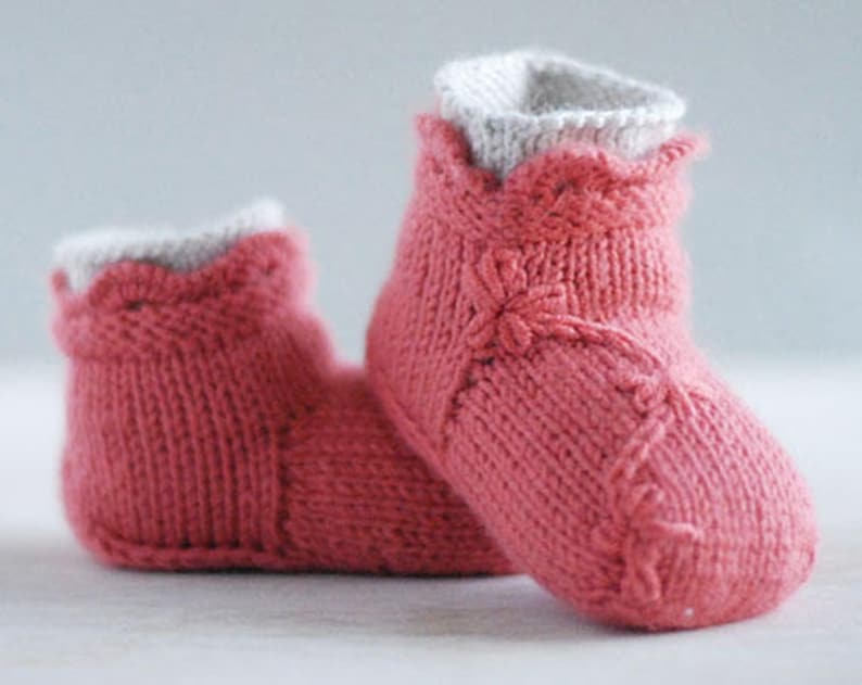 Baby booties knitting Pattern 'Lila Stay-On Bootie' , a knitting pattern for baby girls and handmade baby shower gift image 2