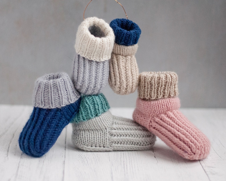 KNITTING PATTERN 'Harry Stay-On Shoe' for DIY baby booties / bootie shoes. Perfect baby shower outfit idea or your own cute knitting idea image 4