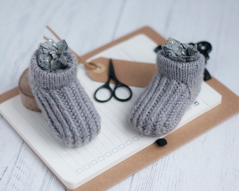 KNITTING PATTERN 'Harry Stay-On Shoe' for DIY baby booties / bootie shoes. Perfect baby shower outfit idea or your own cute knitting idea image 7