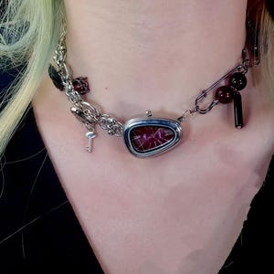 Punk Red Watch Pendant Necklace, Chunky Pin Silver Chain Choker, Y2K Irregular Link Necklace, Grunge Unisex Jewelry, 90s Christmas Gift