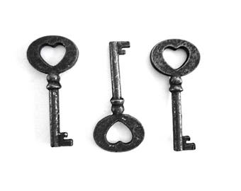 Vintage Brass Style Heart Keys . Wedding Favor keys . Heart | Etsy