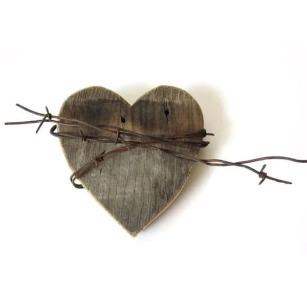 Barbed Wire Heart - Wooden Heart Sign, wooden anniversary gift, 5 year anniversary gift, 5th anniversary gift for him, gift for her