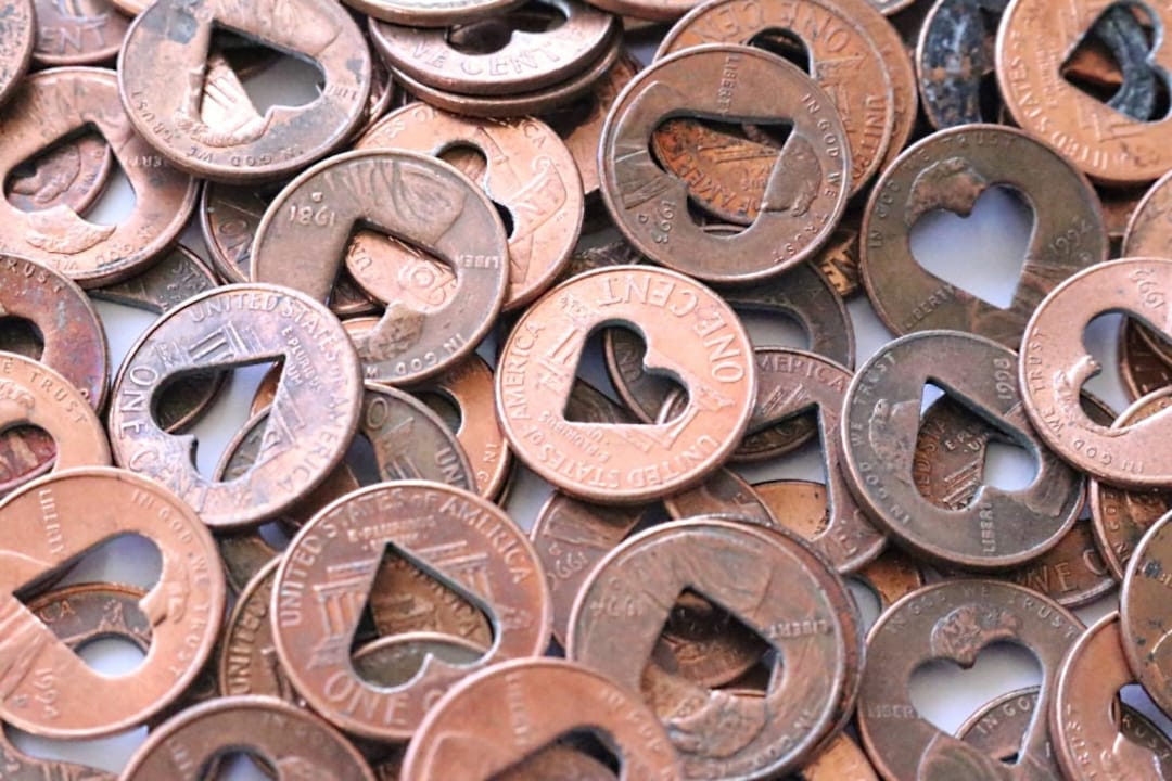 10 Heart Penny / Wedding Favors . Rustic Wedding Decor Heart Pennies