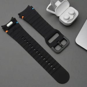No Gap Silicone Galaxy Watch Band: Quick Fit, Sporty Strap