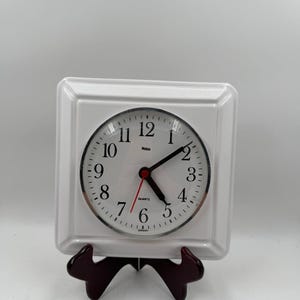 Mebus Wall Clock White Ceramic – Vintage Retro 1970s Quartz Germany Mid Century Decor