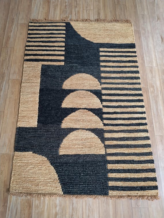 Handwoven Sumak Jute Rug: Natural Black Geometric Carpet