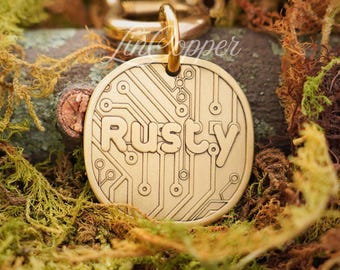Placa de identificación para perros Circuit Dog Plate • Identificación para mascotas grabada en profundidad • Latón vintage • Regalo personalizado para mascotas