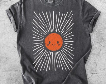 Camiseta Sol Sonriente, Camiseta Retro Groovy Cara Feliz, Top Celestial Kawaii Boho, Camiseta Vintage Alegre para Amantes de la Positividad