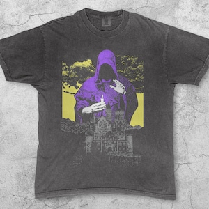 Mystic Hooded Wizard Castle T-Shirt, Vintage Sorcerer Cloak Graphic Tee, Gothic Fantasy Art, Retro 90s Dark Magic Unisex Grunge Shirt