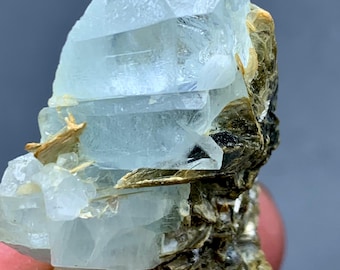 28g Natural Aquamarine Crystal with Muscovite – Collectible Gemstone Specimen from Pakistan