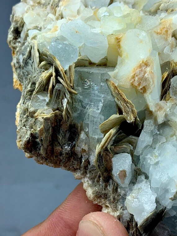 パキスタン ナガール産 エッチングアクアマリン パキスタン産 アクア