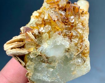 115g Aquamarine and Quartz Crystal Cluster with Muscovite from Pakistan | Natural Mineral Specimen