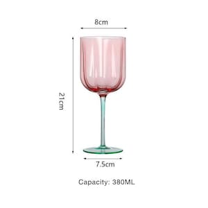 Vinglas med fräscha kontrasterande blomknoppar, färgade vinglas, personliga glas, vinglasset, jubileumspresenter, julklappar 380ML Glasses