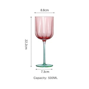 Vinglas med fräscha kontrasterande blomknoppar, färgade vinglas, personliga glas, vinglasset, jubileumspresenter, julklappar 500ML Glasses