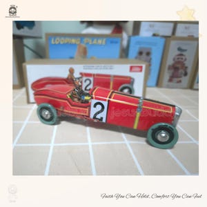 Vintage Wind-Up Race Car Toy – Retro Tin Racing Car Collectible | Classic Clockwork Display Gift | Free Shipping Included