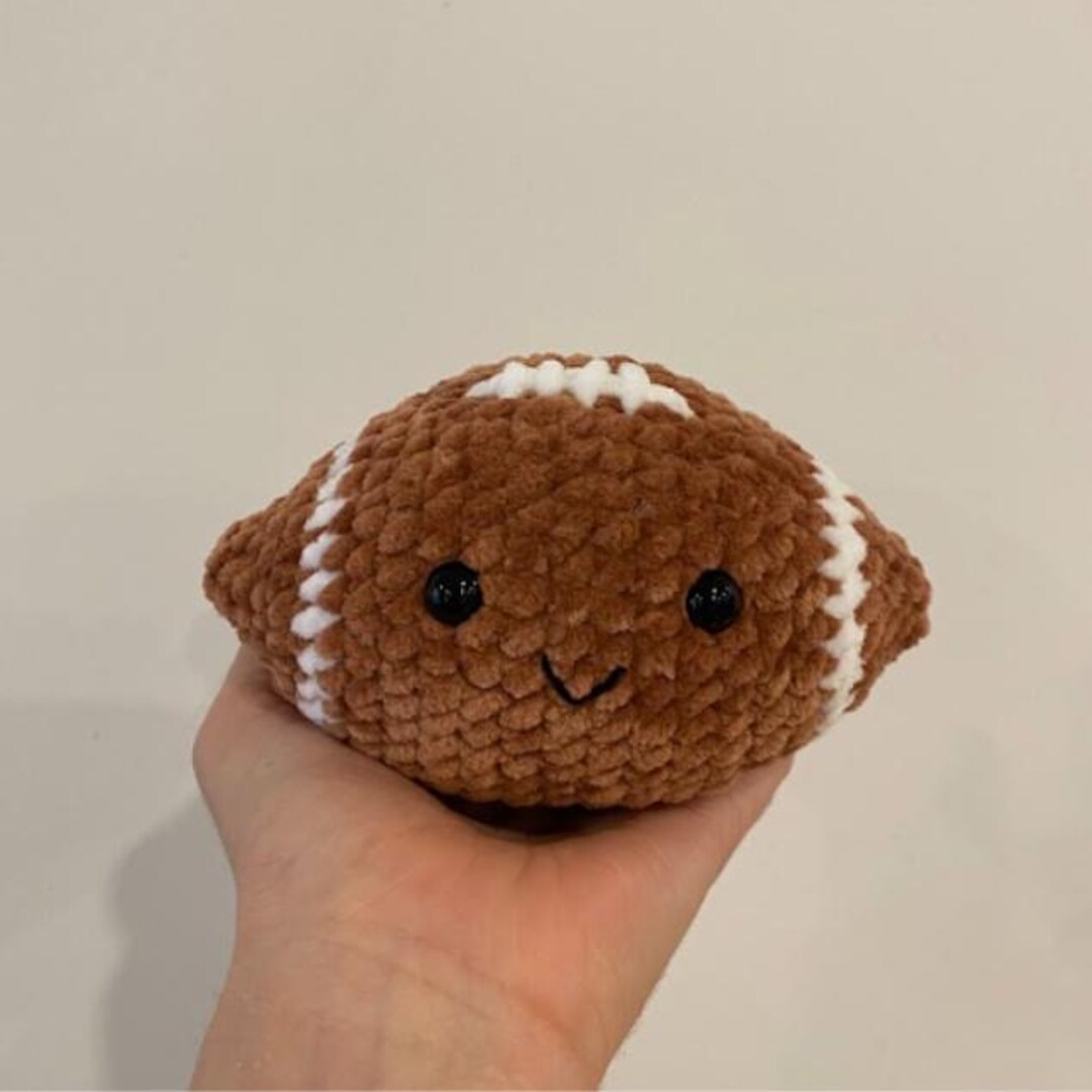 Ballon de rugby au crochet | amigurumi - Etsy France