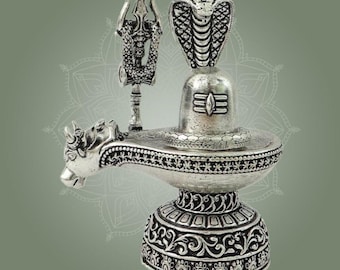 Statua di Shivling in ottone – 10 cm, finitura argento, raffigurante l'energia di Shiva per Pooja e prosperità