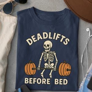 Deadlifts Before Bed Comfort Colors® Shirt – Funny Halloween Gym T-Shirt with Skeleton Lifting Pumpkins | Fitness Workout Tee for Gym Lovers