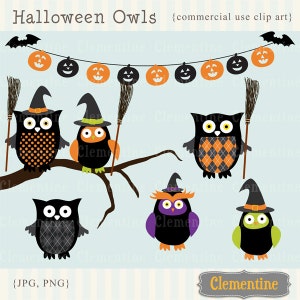 Puede incluir: Conjunto de seis b&uacute;hos de Halloween en clipart que llevan sombreros de bruja y sostienen escobas. Los b&uacute;hos son negros con patrones naranja, verde, morado y a cuadros blanco y negro. Los b&uacute;hos est&aacute;n en una rama con una cadena de calabazas naranja y negra colgando arriba. El texto "Halloween Owls" y "Clementine" est&aacute; incluido en la imagen.