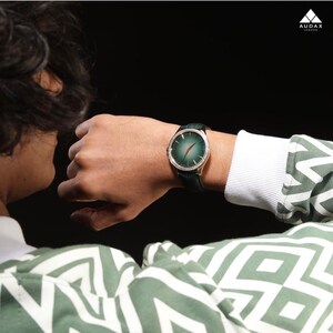 Stainless Steel Watch Green Dial Diamond Watch Wedding Gift Moissanite Diamond Watch Men GiftWatch Round dial Watch Green Leather belt watch solitaire Diamond Watch Moissanite Watch Gold yellow dial watch Vintage Moissanite Gift watch bridal Gift watch