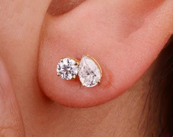 Orecchini a bottone in oro 14 carati con moissanite Toi Et Moi, orecchini a bottone con due pietre a forma di pera e rotondi, orecchini da damigella con moissanite e diamanti, orecchini da sposa in oro 14 carati
