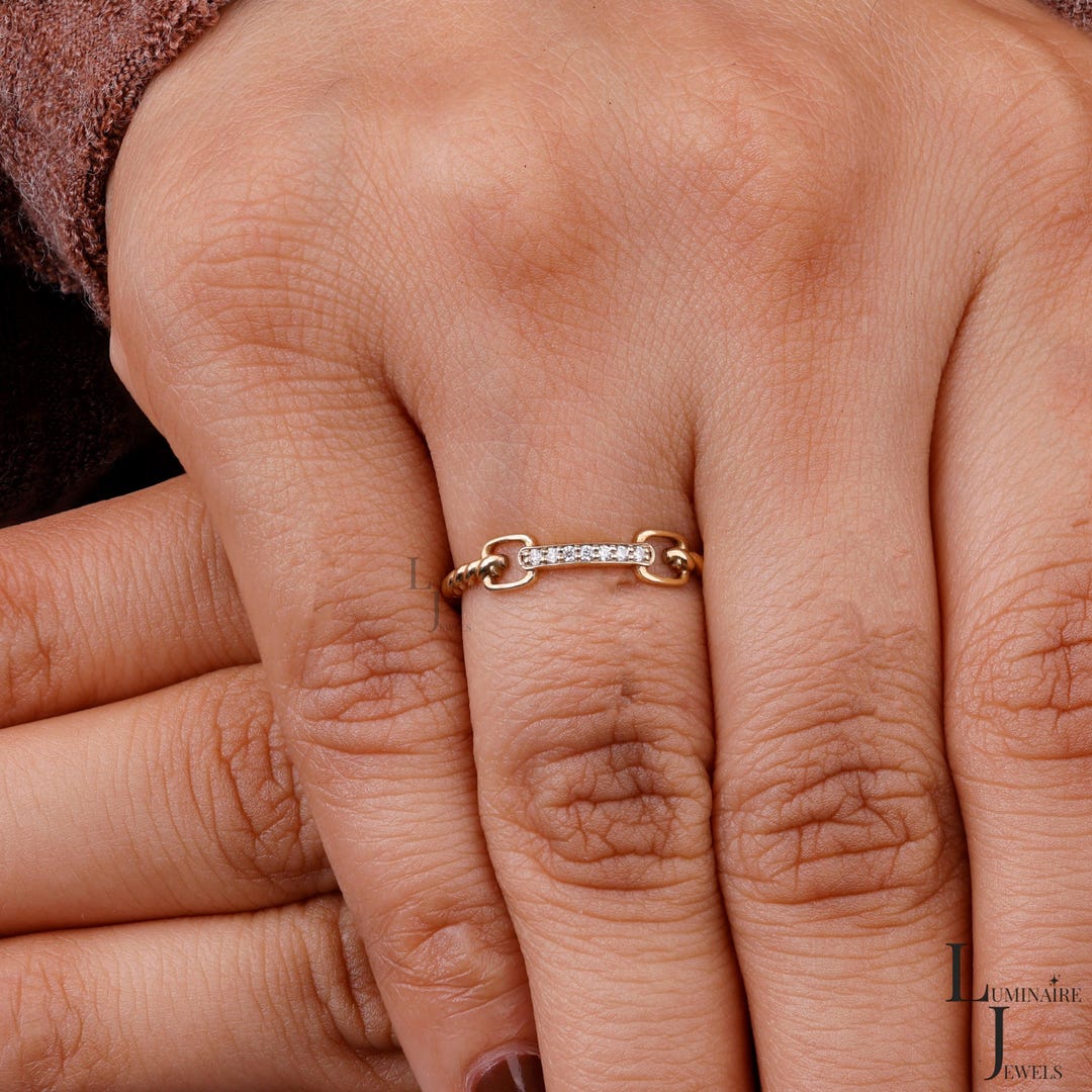 Moissanite Chain Link Ring, Dainty Pave Wedding Band Interlink Pave ...