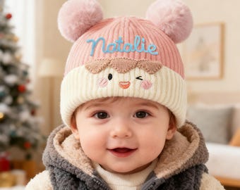 Gorro de tricô personalizado com nome do bebê, dois pompons e carinha fofa | Gorro de inverno | Presente para chá de bebê, primeiro aniversário, presente para novos pais