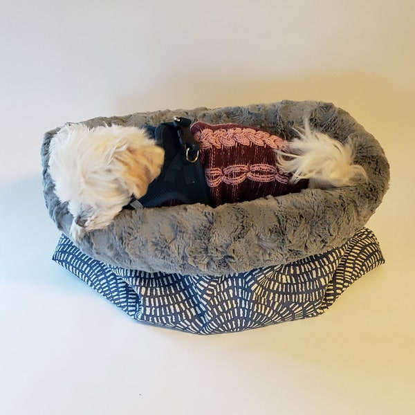 Kuschelhöhle | Kuschelsack | Hundebett | Kuschelhöhle | Reisebett | Anti-Angst Hundebett | Angstlinderung | Nistbett | blaue Polsterung