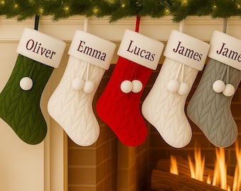 Calcetín navideño de punto con pompón, calcetín navideño personalizado con nombre, calcetines familiares personalizados, regalo navideño cristiano para parejas y niños