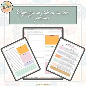 Puede incluir: Planificador digital con fondo floral. El planificador incluye secciones para el seguimiento diario, semanal y de hábitos. El texto en el planificador dice "Organiza tu vida en un solo planificador" y "Planificador Diario", "Planificador Semanal", y "Mis Hábitos".