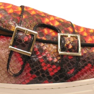 Pythonpräglad sneakermunk bild 6