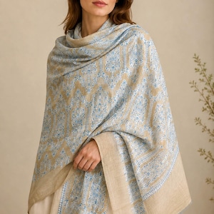 Chal de lujo de lana fina de Cachemira / Bufanda floral beige y azul / Estola ligera de invierno