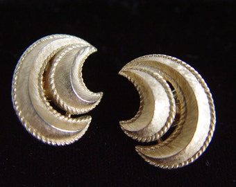 Vintage Trifari Gold Crescent Swirl Earrings- Costume Clip Jewelry