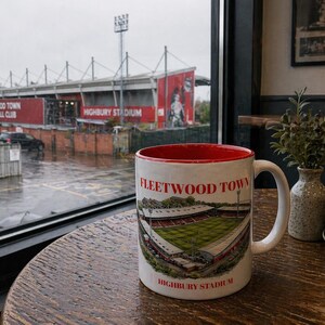 Fleetwood Town FC Kaffeetasse - Highbury Stadion 1939 - Heute