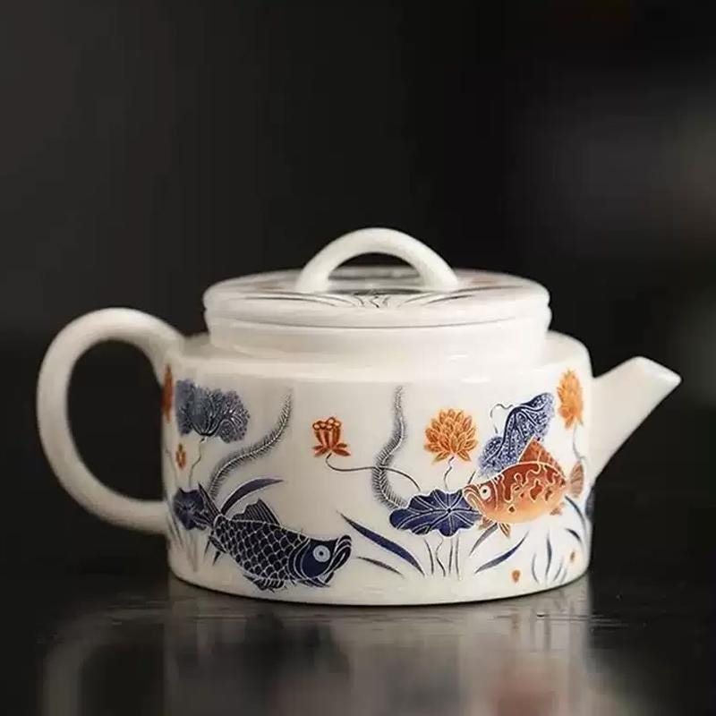 Éléments De Dinette Ancienne En Porcelaine Blanche à Fleurs - Jouet Miniature - Occasion