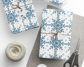 Blaues Geschenkpapier mit Wasserfarben Strukturpapier | Winter Urlaub Geschenkverpackung