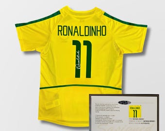 カカ直筆サイン入りオリジナルブラジル代表2014-15ホームサッカー