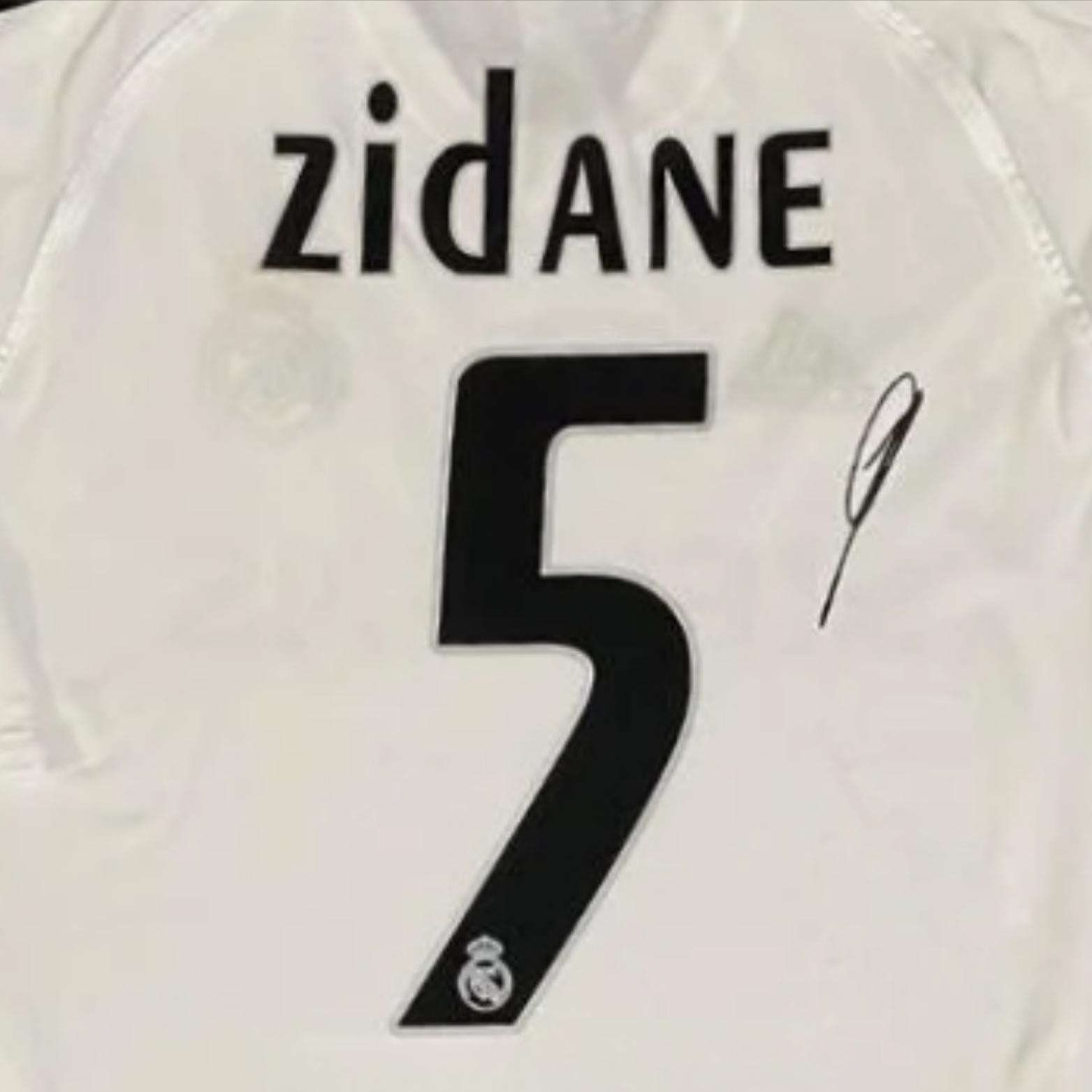 Zinedine Zidane Real Madrid 2005/06 Signed Shirt + Certificate