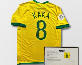 カカ直筆サイン入りブラジル代表2024ホームサッカーシャツ。アイコン