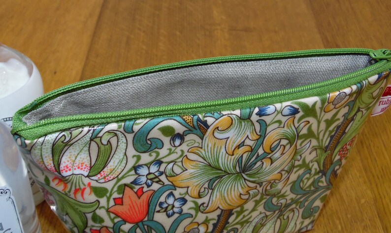 Make-up Bag William Morris Golden Lily Water Resistant Oilcloth image 2