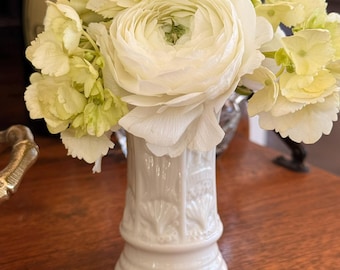 Vintage Belleek Ireland Bud Vase