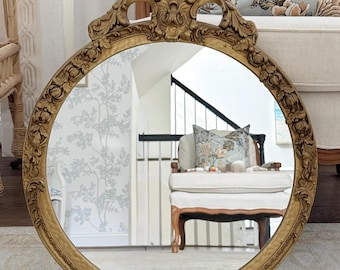 Vintage Round French Revival Gilt Wood Mirror Louis XV Style Shell Crest, 24"