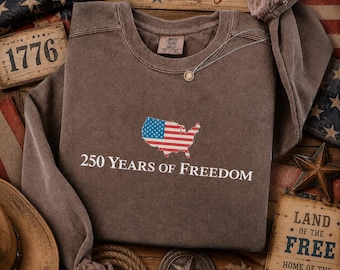 Vintage 250 Years Of Freedom SVG PNG, Patriotic USA Map Shirt Design, Fourth Of July America Sublimation Download