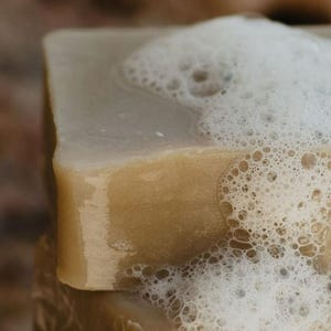 Rich &quot;Milk and Honey&quot; Soap - Handmade soap with goat&#39;s milk and honey - Gentle, moisturizing and natural, ideal for sensitive skin