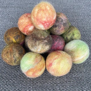 Set of 2 Hand Felted Dryer Balls