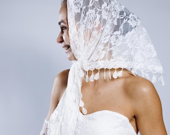 Lace Headscarf, Bridal Headscarf, Lace Head Covering, Mantilla Lace Veil, Church Lace Headscarf, Veiled Lace Headscarf,Floral Lace Headscarf