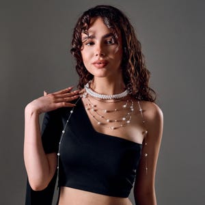 Parelchokerketting, gelaagde parelchoker, bruidsparelchoker, choker met parels, elegante parelchoker, witte parelchoker, peer met meerdere strengen