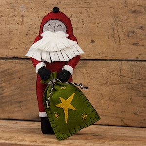 Felt Santa Doll PATTERN, Christmas Pattern, Santa Claus Doll Pattern, Santa Doll Sewing Pattern, Santa Claus Doll, Primitive Santa, Folk Art