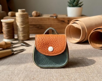 Handmade Leather AirPods Case, Personalized Cowhide Pouch，Gift for Her