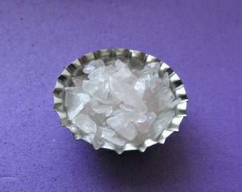 Quartz Crystals Magnet. CLEARANCE price!  Dozens of mini quartz crystals in bottle cap magnet. Fun crystal and rock collector gift.